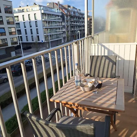 Gezellige Met Balkon - Santhooft Centrum Nieuwpoort-bad Appartement